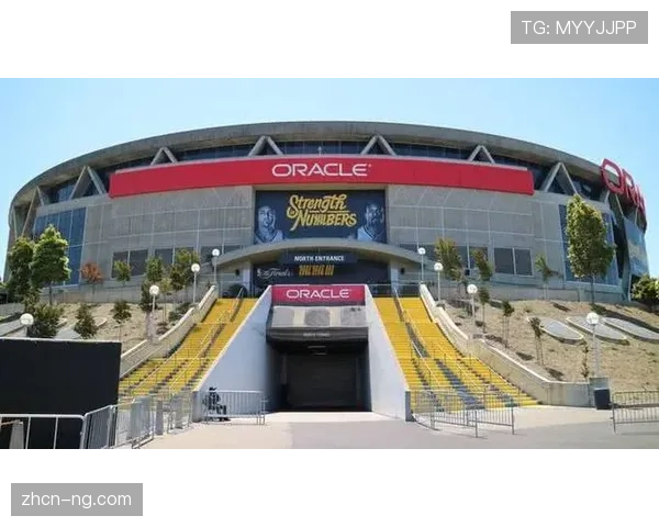 主场大屏幕突发故障，甲骨文球馆备用播控系统在三十秒内完成切换